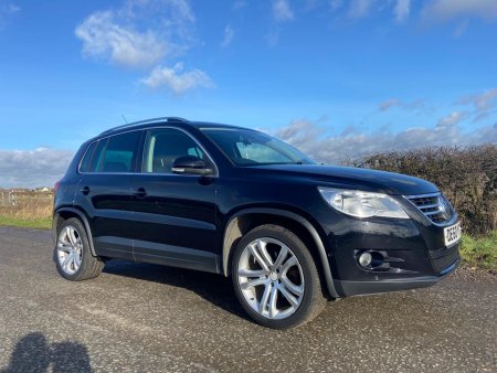 VOLKSWAGEN TIGUAN 2.0 TDI Sport 4WD Euro 5 5dr